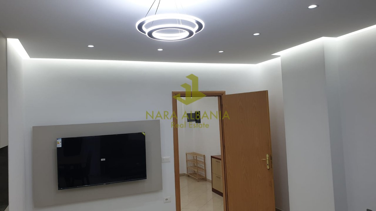 🏡 OFERTË QIRAJE NË ASTIR!