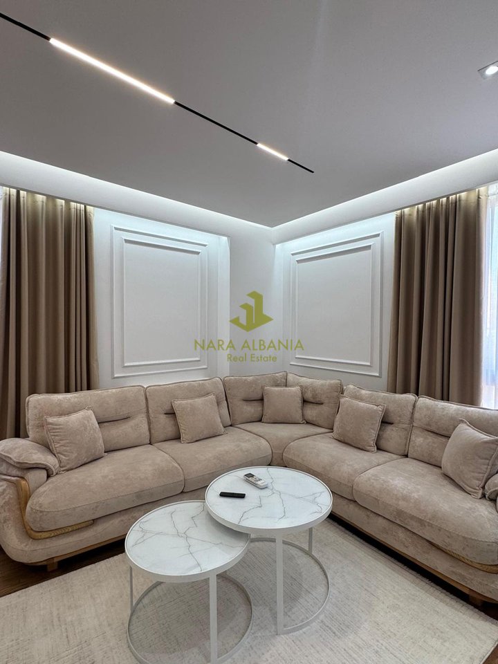 2+1+2 apartment for rent in Tirana
