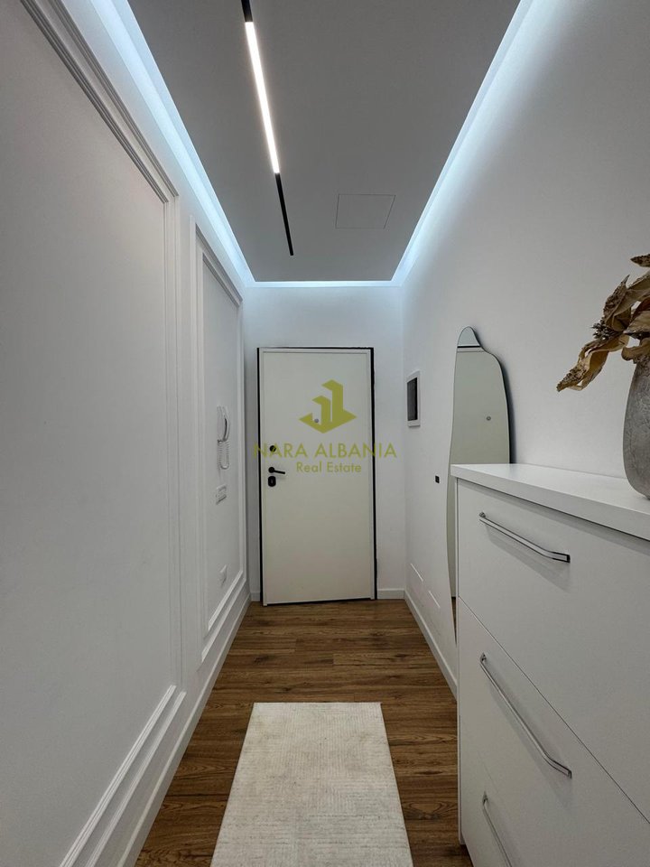 2+1+2 apartment for rent in Tirana