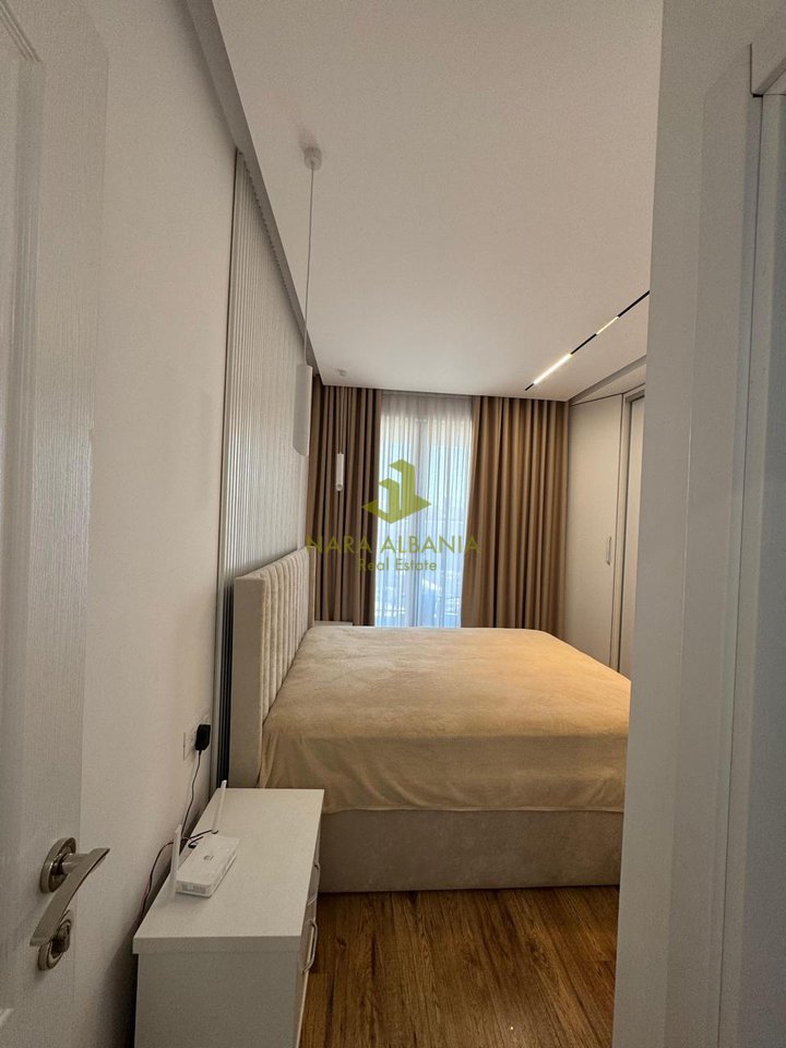 2+1+2 apartment for rent in Tirana