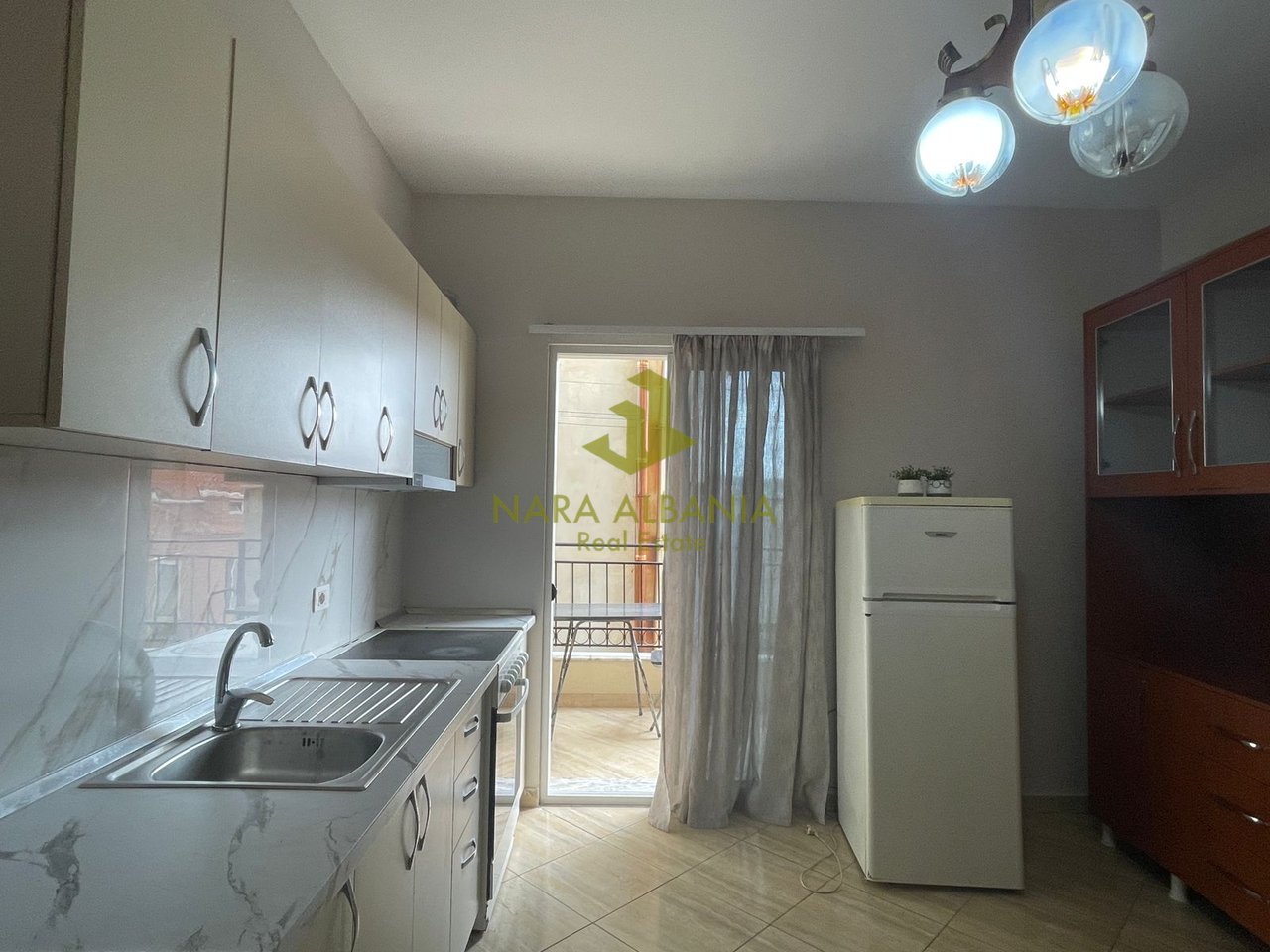🏡 Apartament 1+1 me qira në Qyteti Studenti, Tiranë – 350€/muaj