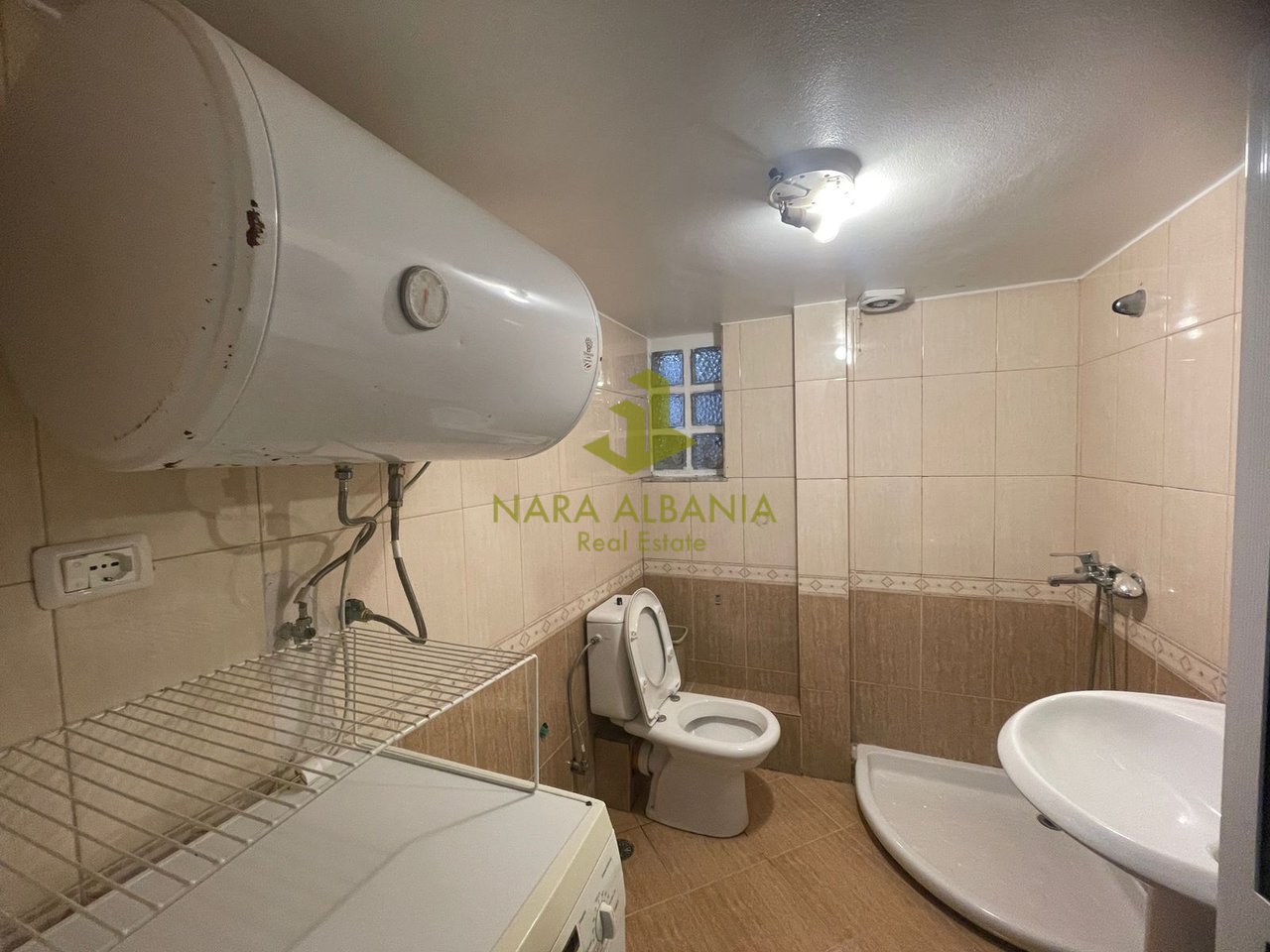 🏡 Apartament 1+1 me qira në Qyteti Studenti, Tiranë – 350€/muaj