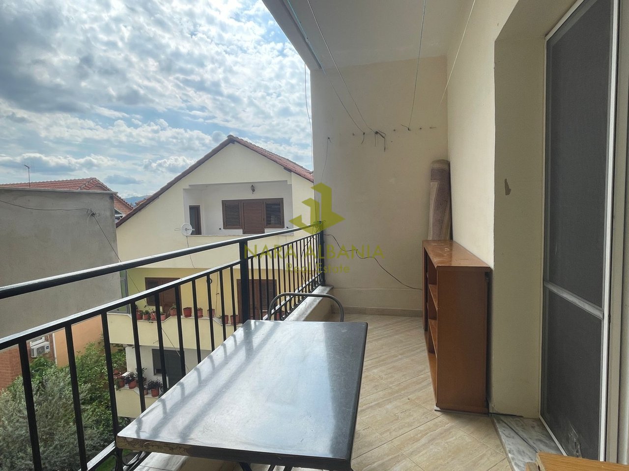🏡 Apartament 1+1 me qira në Qyteti Studenti, Tiranë – 350€/muaj