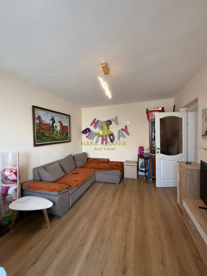 🔑 Shitet Apartament 1+1 – Harry Fultz, Tiranë