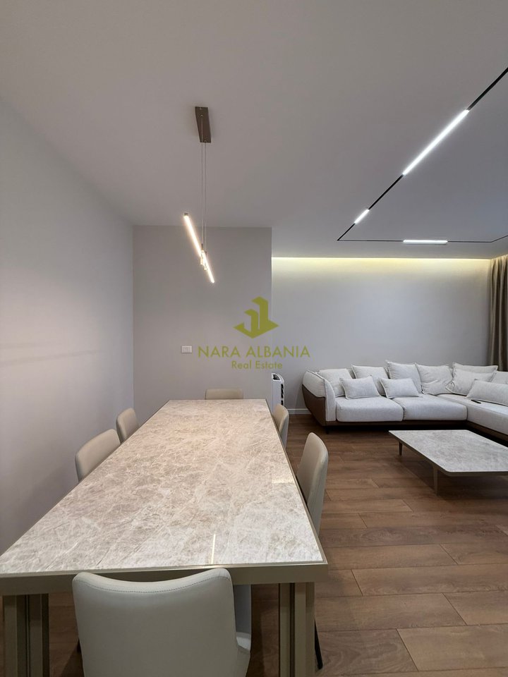 Jepet me qera apartament duplex tek Kodra e Diellit – 1,300€ / muaj 🏡✨🌿