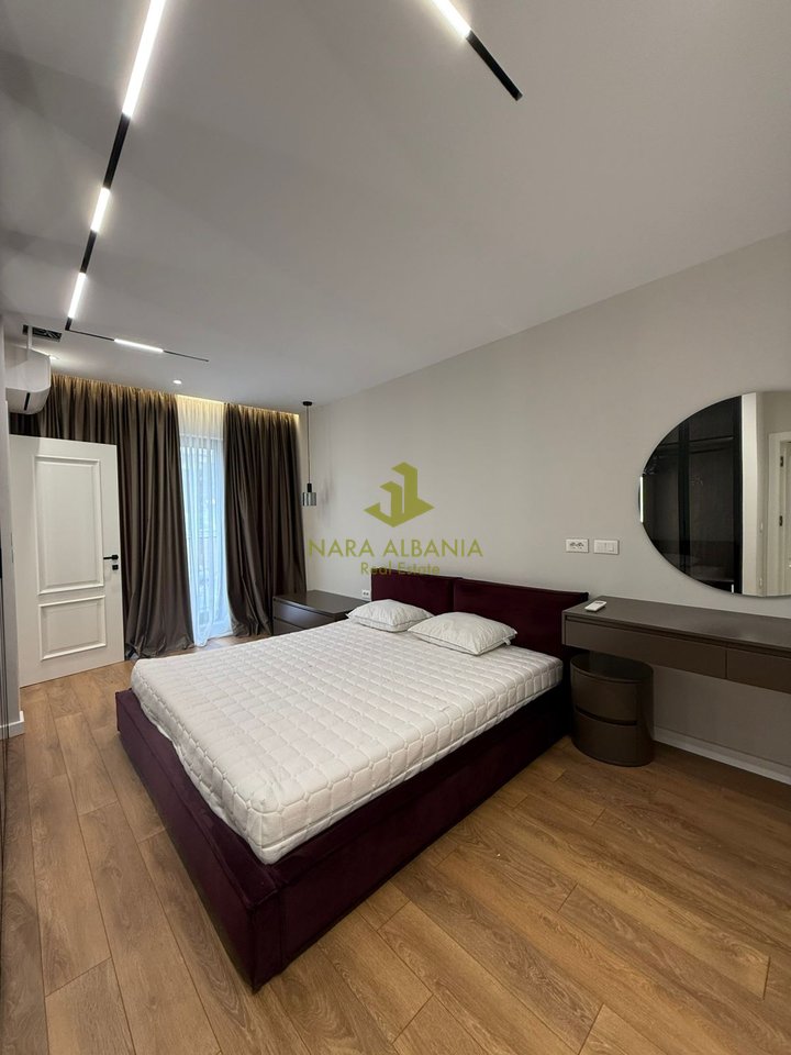 Jepet me qera apartament duplex tek Kodra e Diellit – 1,300€ / muaj 🏡✨🌿