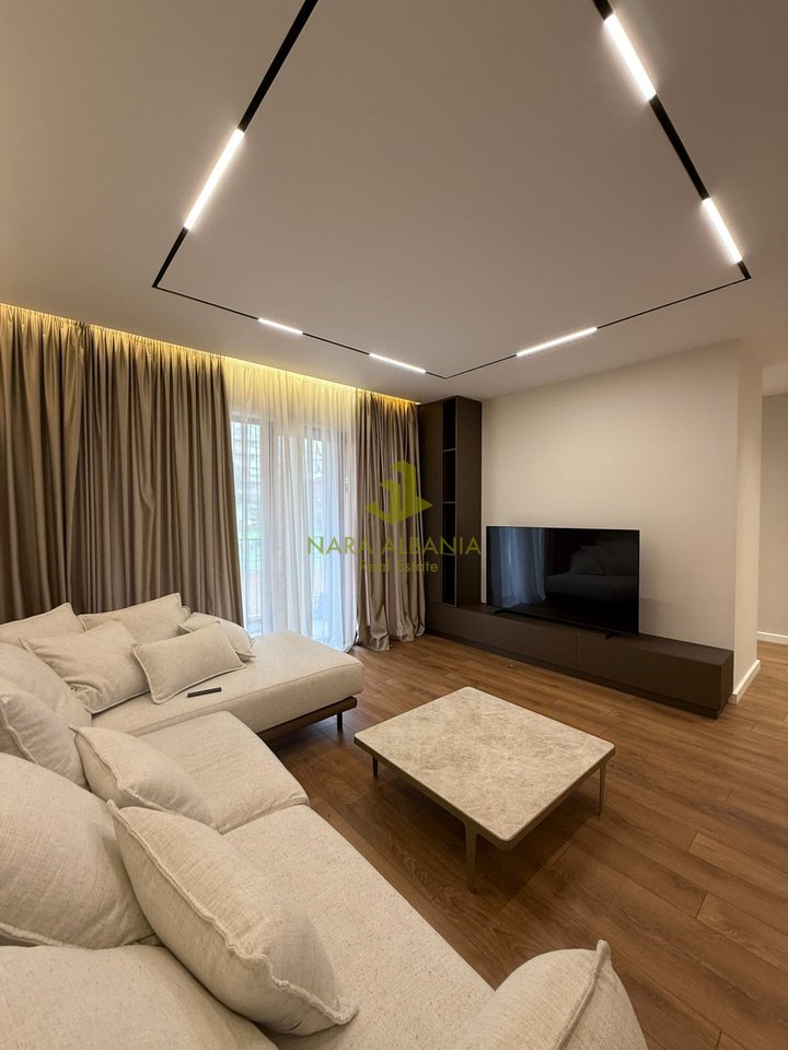 Jepet me qera apartament duplex tek Kodra e Diellit – 1,300€ / muaj 🏡✨🌿