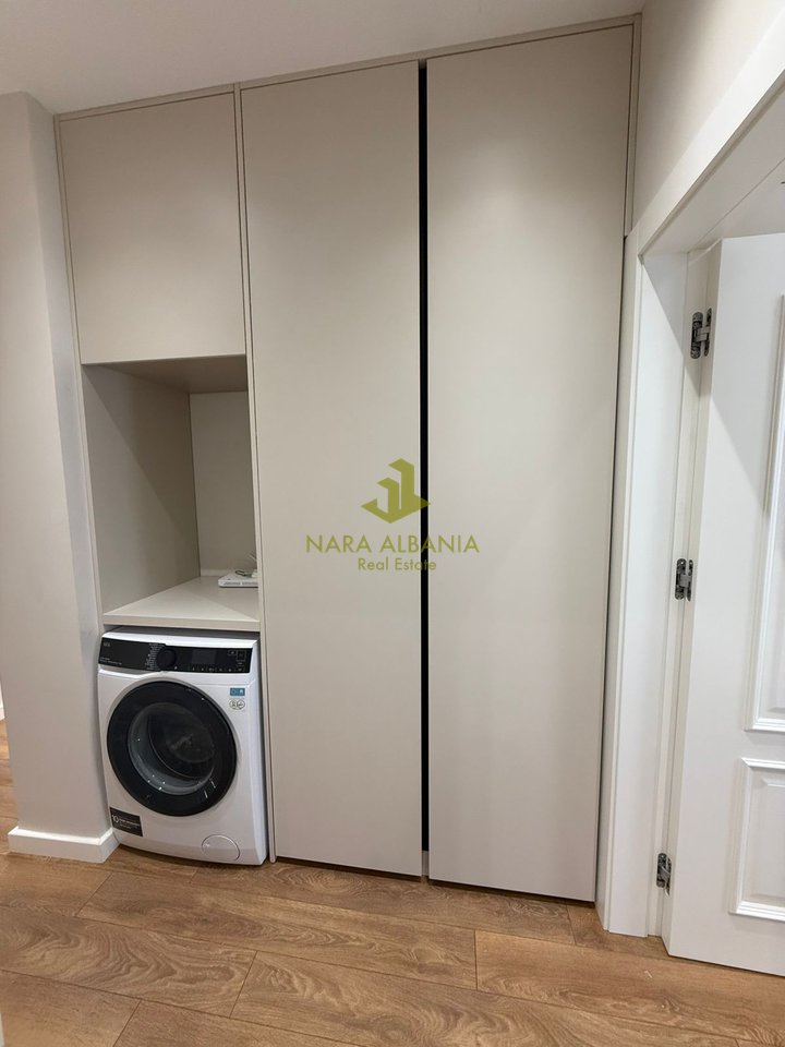 Jepet me qera apartament duplex tek Kodra e Diellit – 1,300€ / muaj 🏡✨🌿