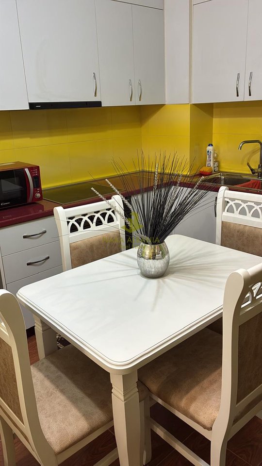 🏡 Apartament me qira 2+1