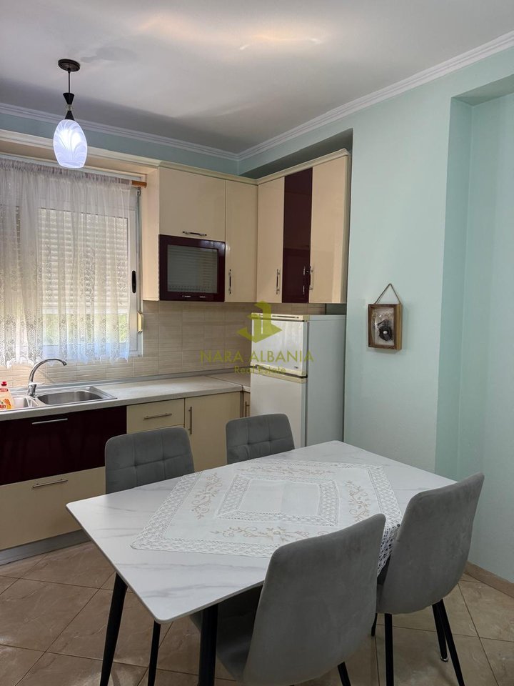 Apartament 2+1 pranë Maternitetit të Ri