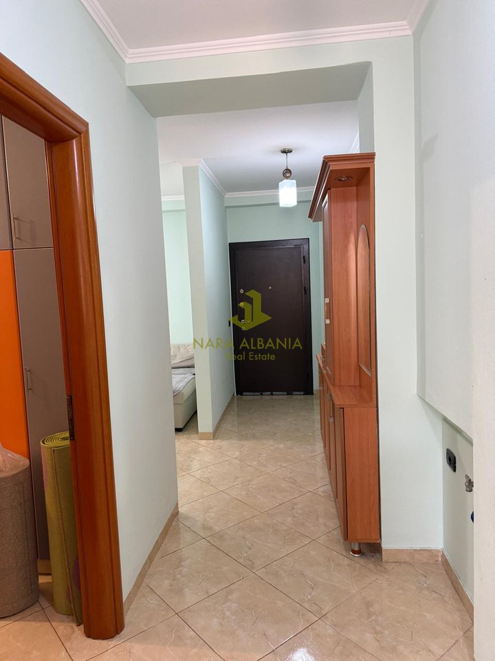 Apartament 2+1 pranë Maternitetit të Ri