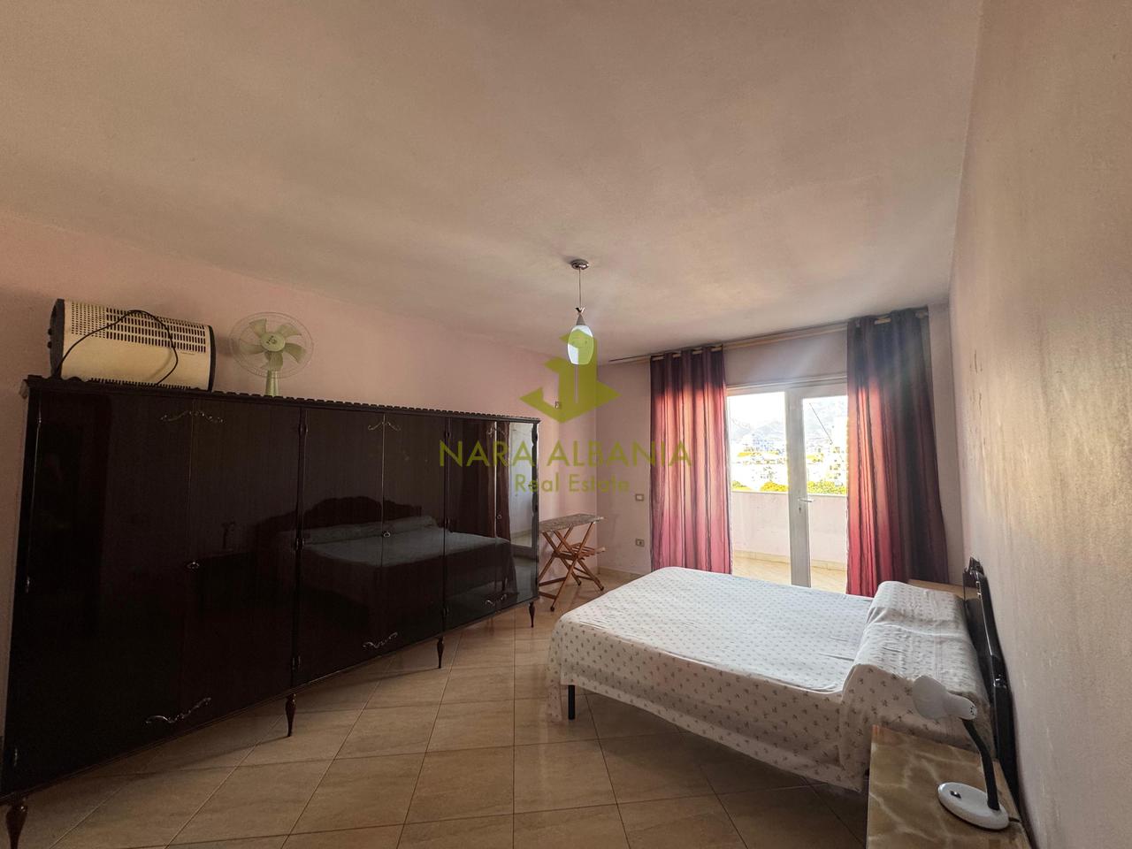 Apartament 1+1 – Rruga Ferit Xhajko, përballë ish Restorant Durrësit