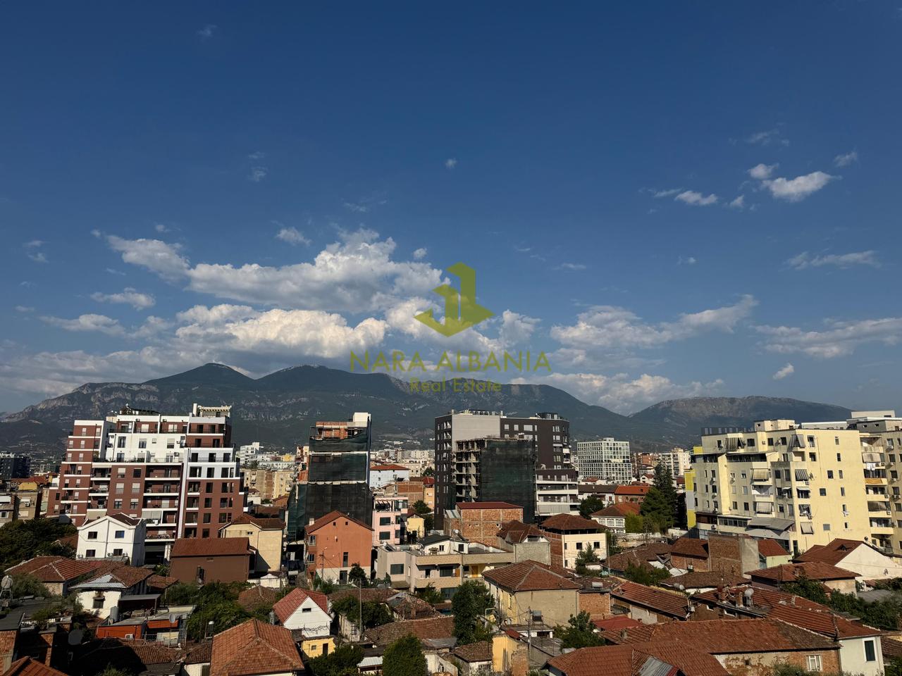 Apartament 1+1 – Rruga Ferit Xhajko, përballë ish Restorant Durrësit