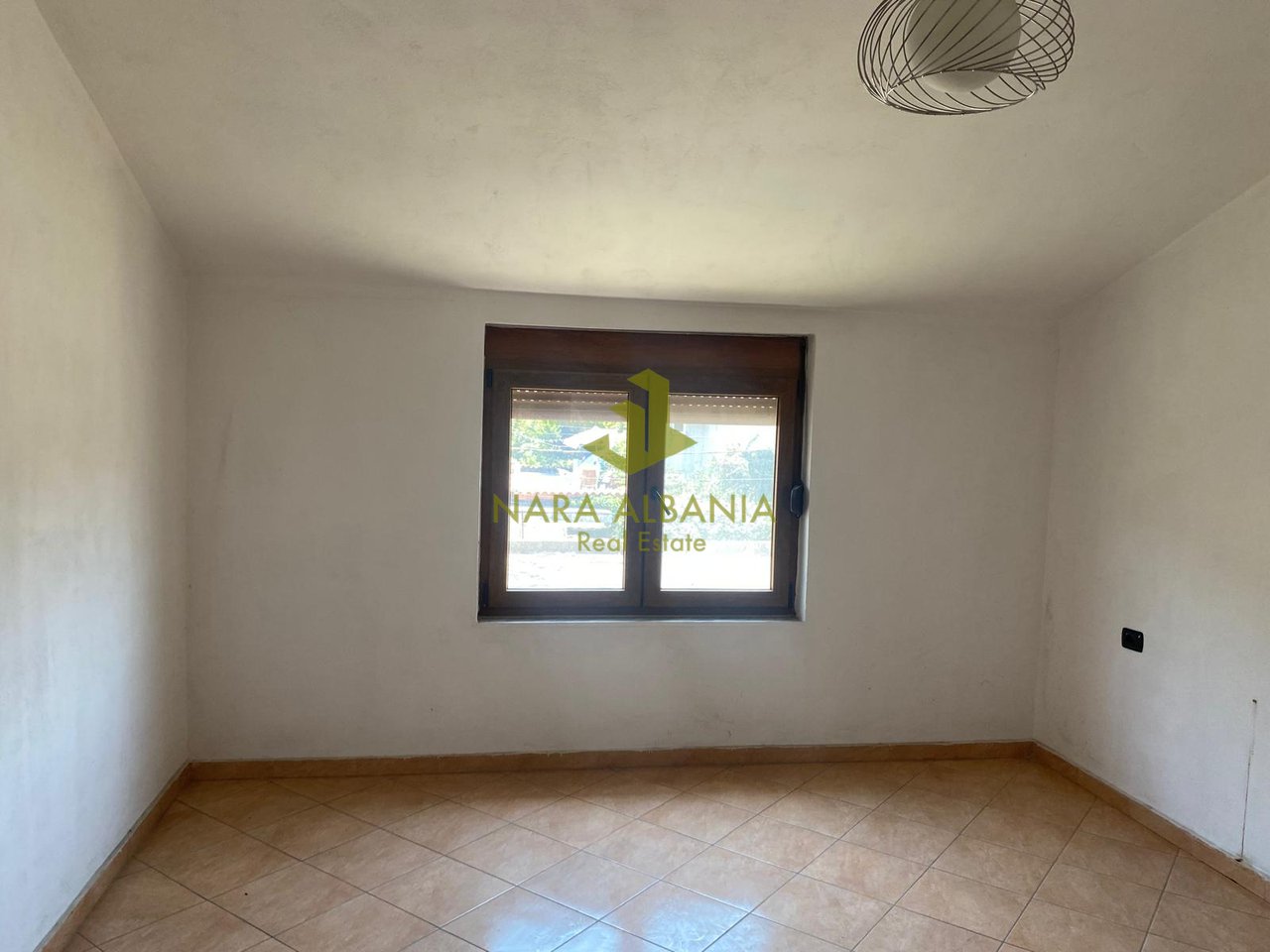 Appartamento 1+1 in affitto Via Fiqiri Rusi, vicino a Via 5 Maji.