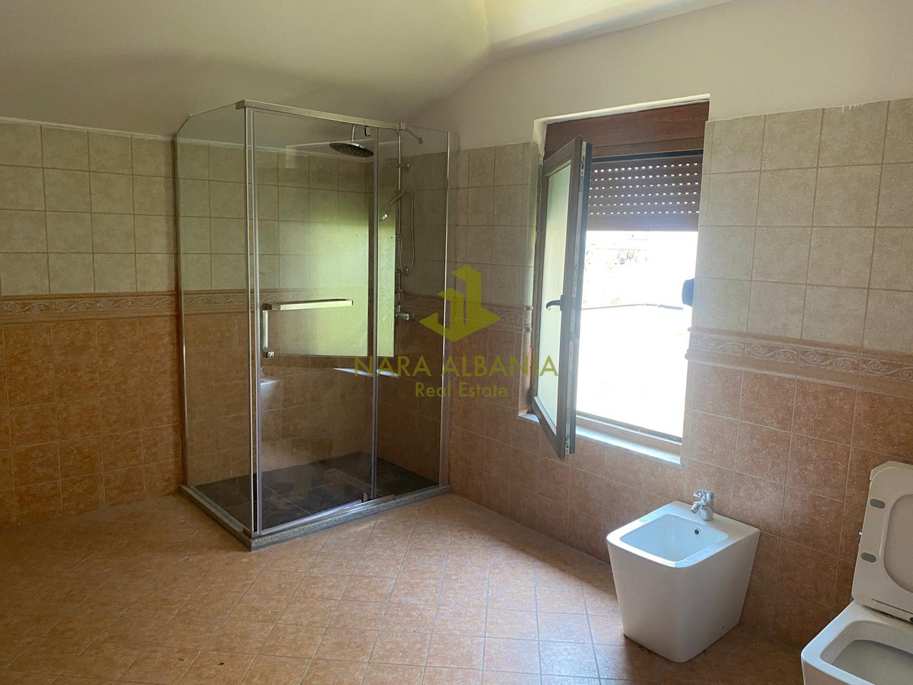 Appartamento 1+1 in affitto Via Fiqiri Rusi, vicino a Via 5 Maji.