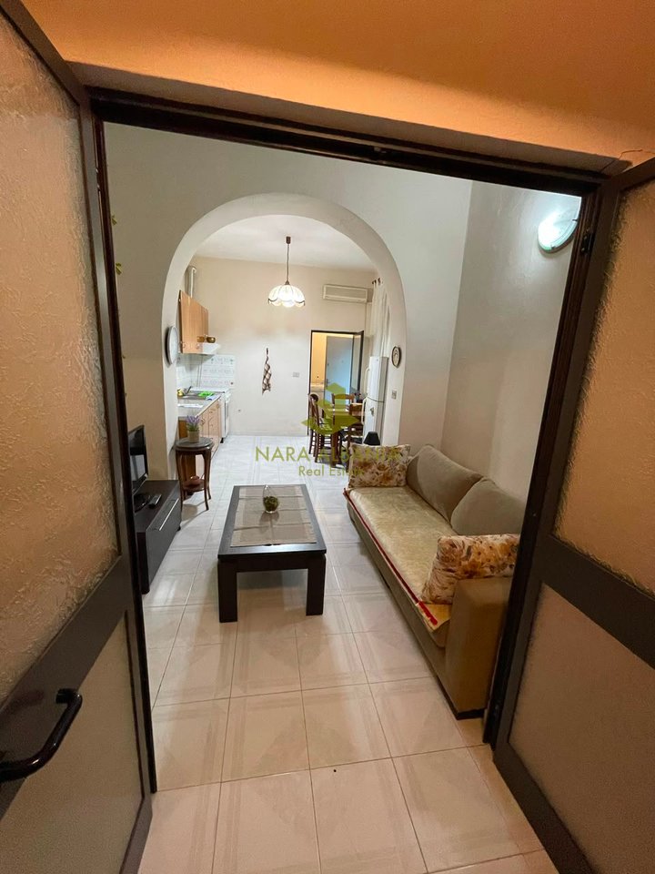 Apartament 1+1 me qira tek Vasil Shanto , rruga Njazi Demi .