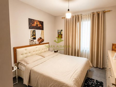 Apartament 1+1 me qira te Shkolla e Bashkuar .