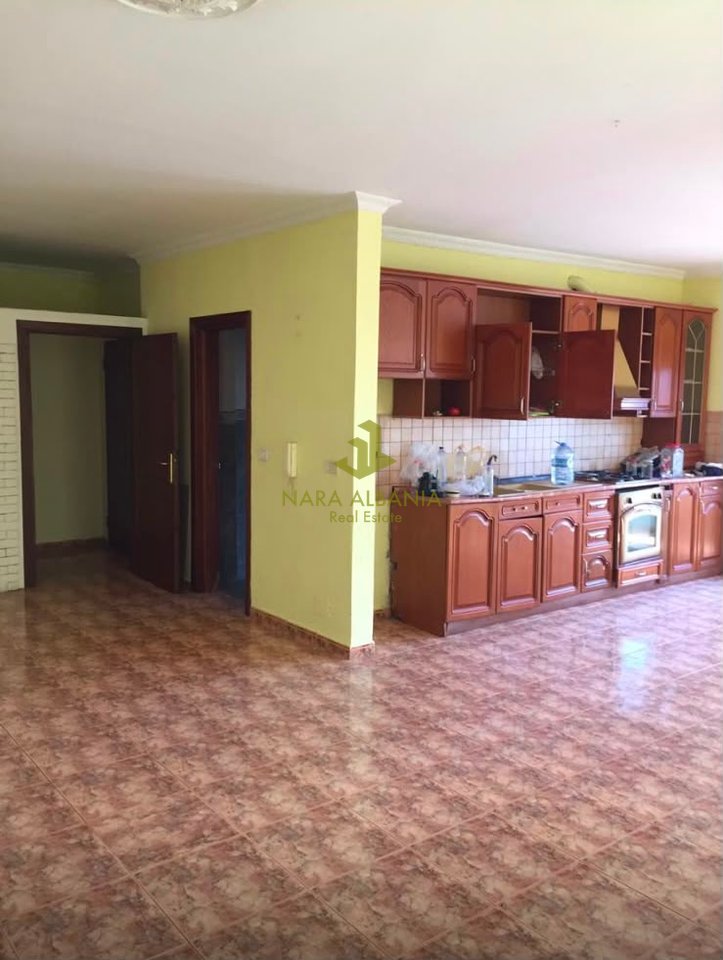 Apartment 3+1+2 for rent – Rruga e Dibrës
