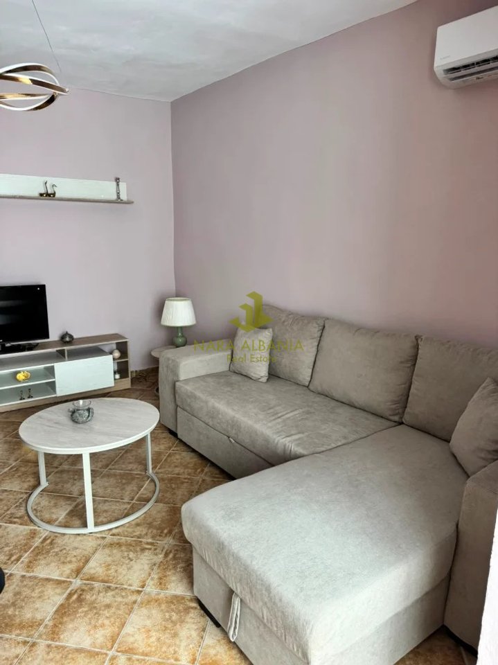 Apartment 1+1 for rent on Dibra Street.