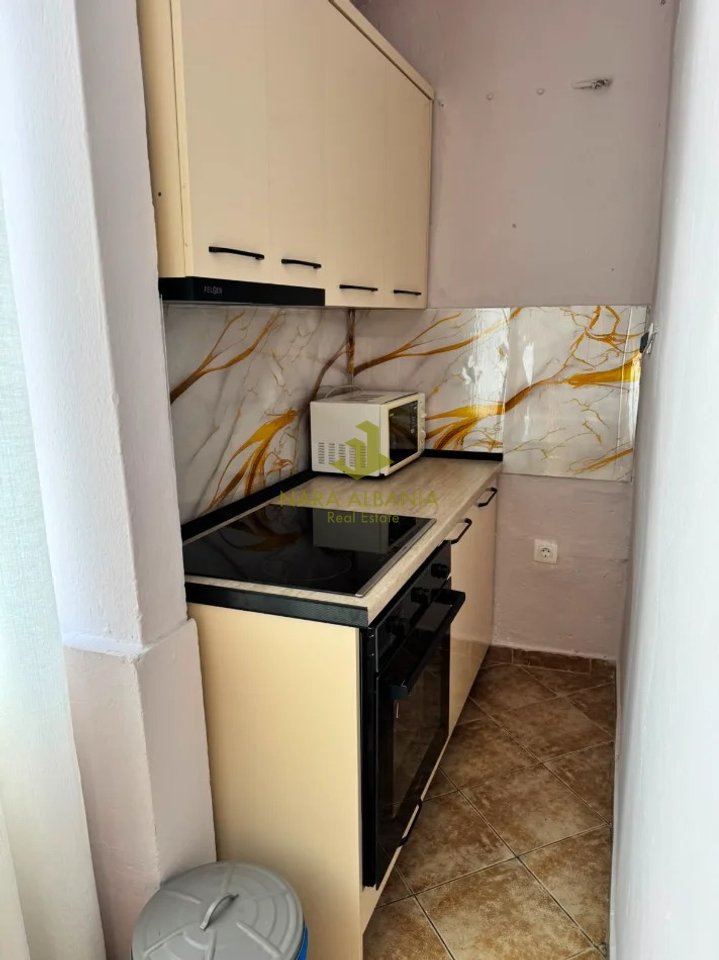 Apartment 1+1 for rent on Dibra Street.