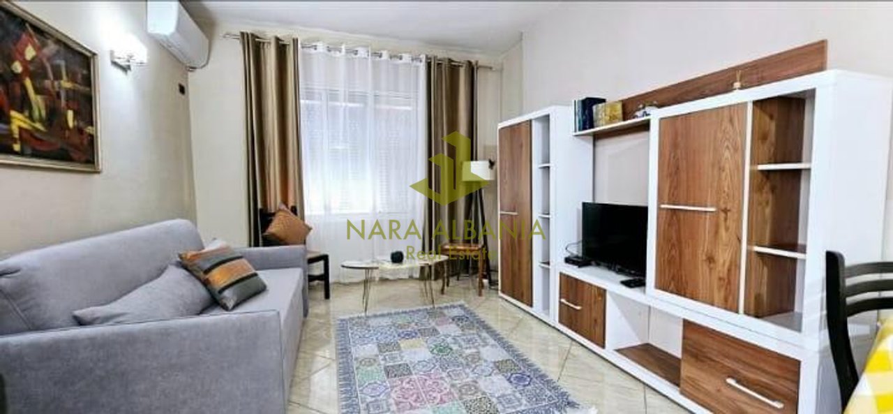 Apartment 1+1 on Kavaja Street, at the entrance of the Embassy Block.