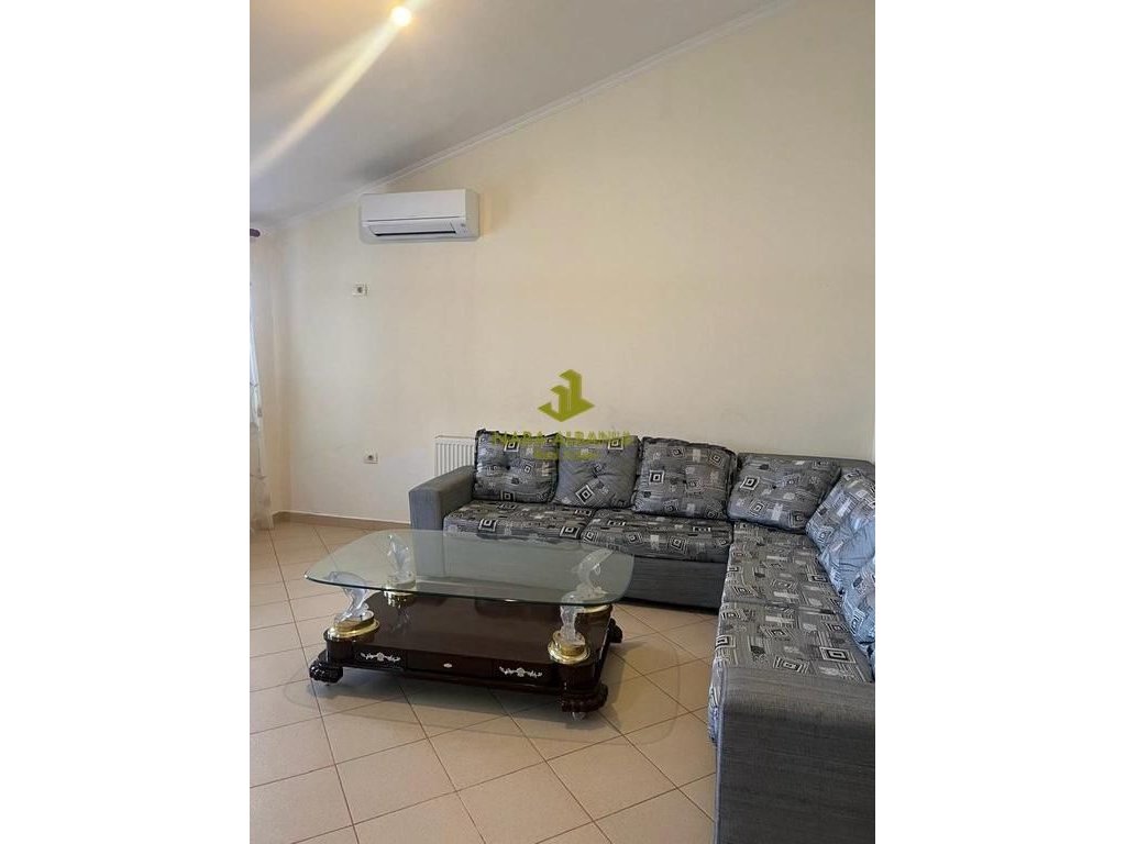 Jepet me qira apartament 2+1+2