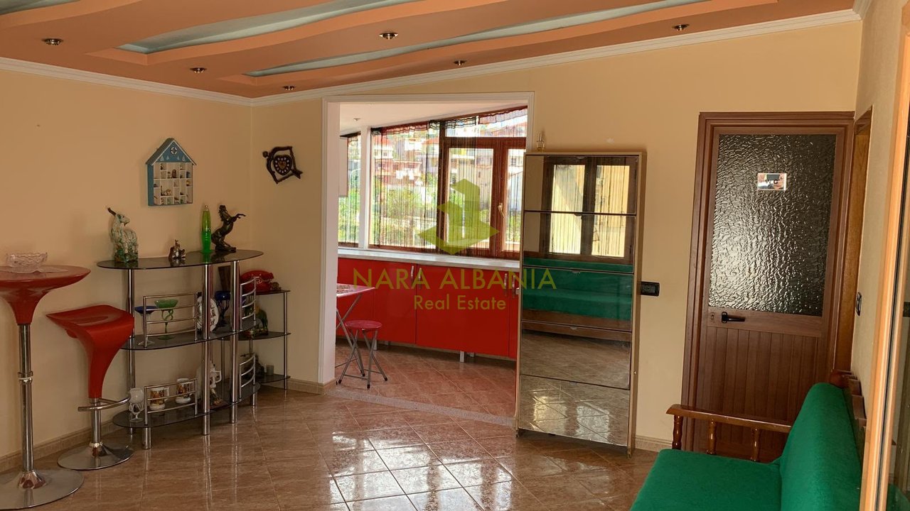 🏡 Jepet me qira Dupleks 2+1 me tarracë – Rruga Fatmir AgalliU, pranë rrethrrotullimit të Shkozës