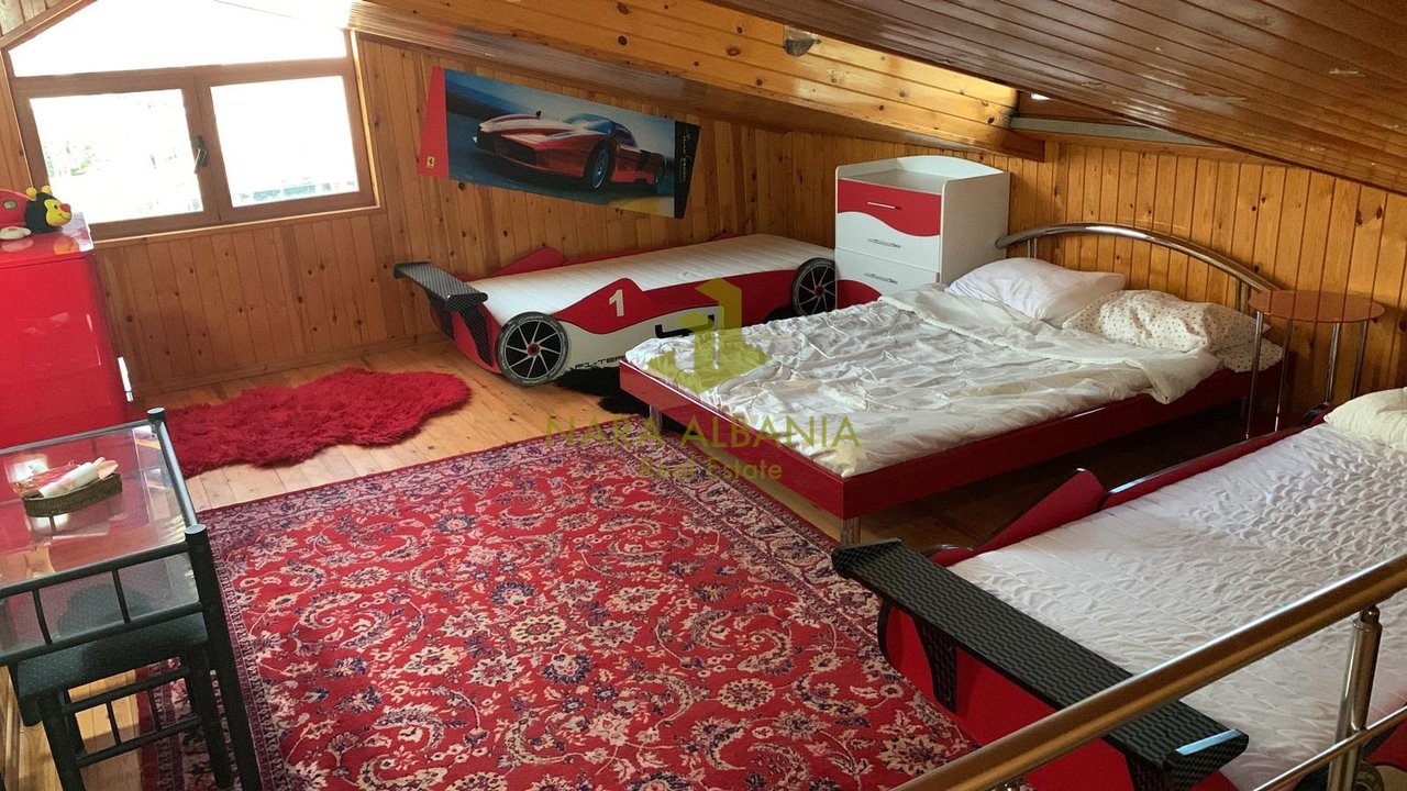 🏡 Jepet me qira Dupleks 2+1 me tarracë – Rruga Fatmir AgalliU, pranë rrethrrotullimit të Shkozës