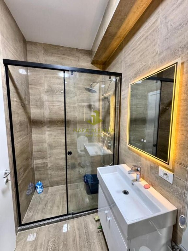 Apartament 2+1 me qira në 21 Dhjetori, Tiranë - 1300€