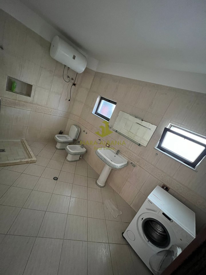 Apartament 1+1 me qira Rruga "Miltiadh Papa", Qytet Studenti, Tiranë - 45000 Leke