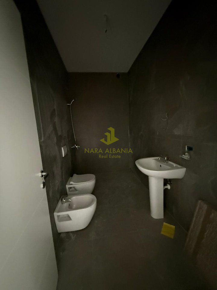 Appartamento 1+1 in affitto in Via "5 Maji", Centro Emerald, Tirana - 400€