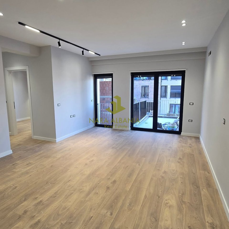 Apartament 1+1 në shitje në Kodra e Diellit 2, Tiranë - 135,000€