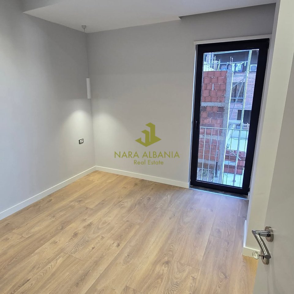 Apartament 1+1 në shitje në Kodra e Diellit 2, Tiranë - 135,000€