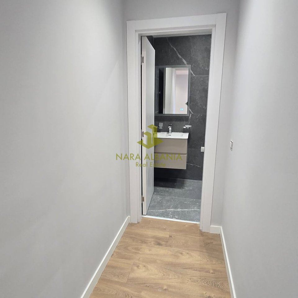 Apartament 1+1 në shitje në Kodra e Diellit 2, Tiranë - 135,000€