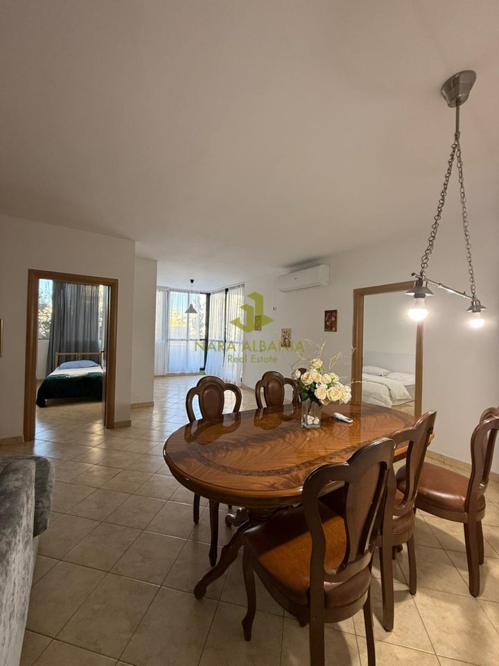 Appartamento 2+1+2 con veranda in affitto – 21 Dicembre