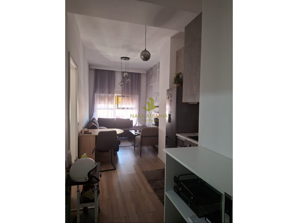 🏡 Apartament 1+1 + Vend Parkimi me Qira – Mangalem, Ali Demi, Tiranë