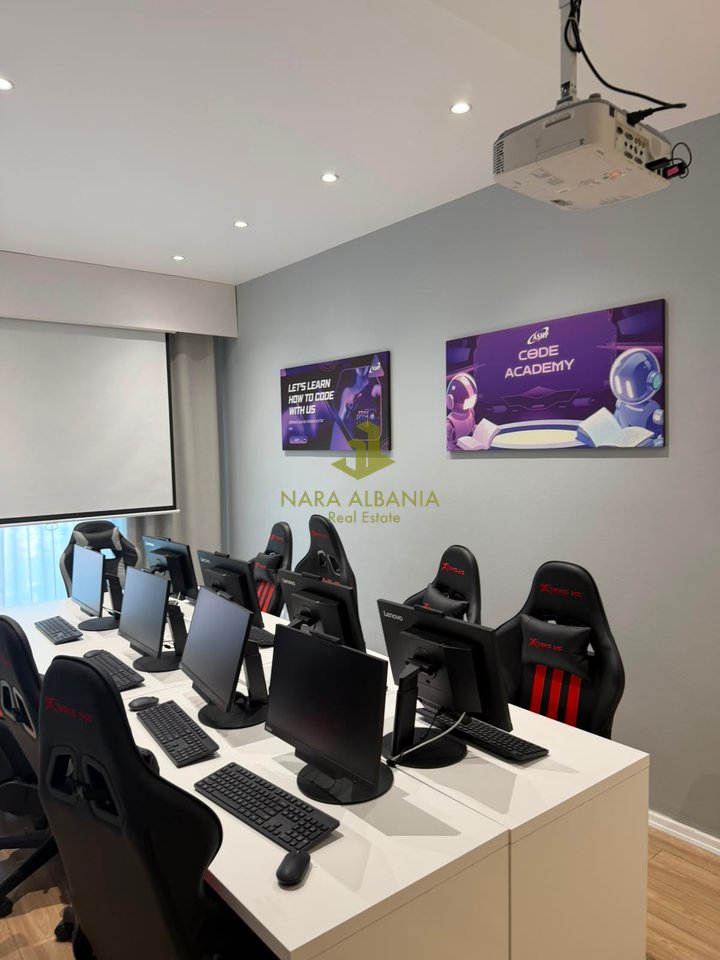 Locale commerciale nella Torre "Garden Building" – Via Kavaja, vicino a 21 Dhjetori