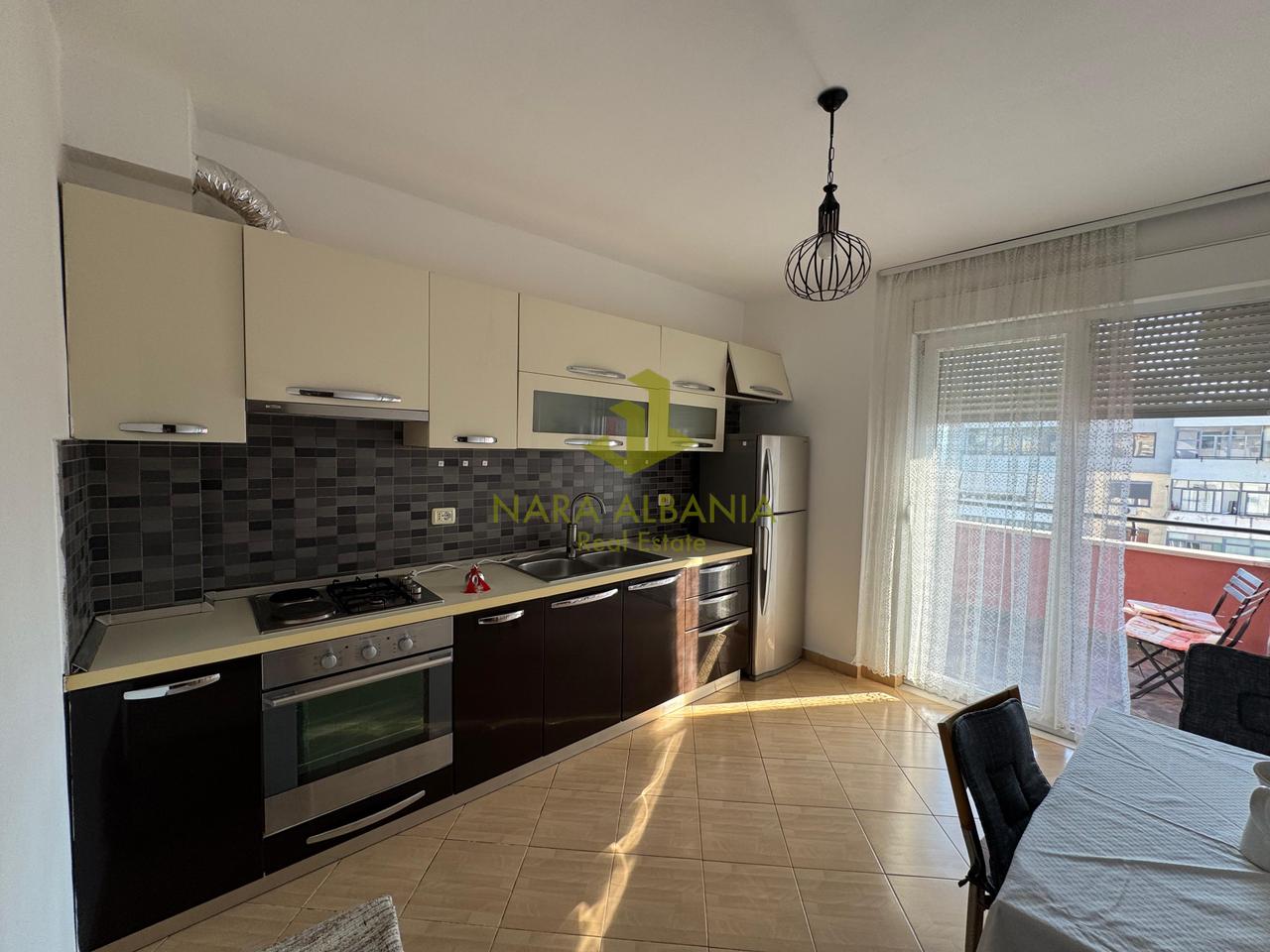 Apartament me qira 2+1+2 Rruga Elbasanit, pranë Ambasadës Amerikane!