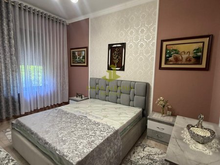 Apartament 2+1 me Qira – Vasil Shanto, pranë Stadiumit Dinamo