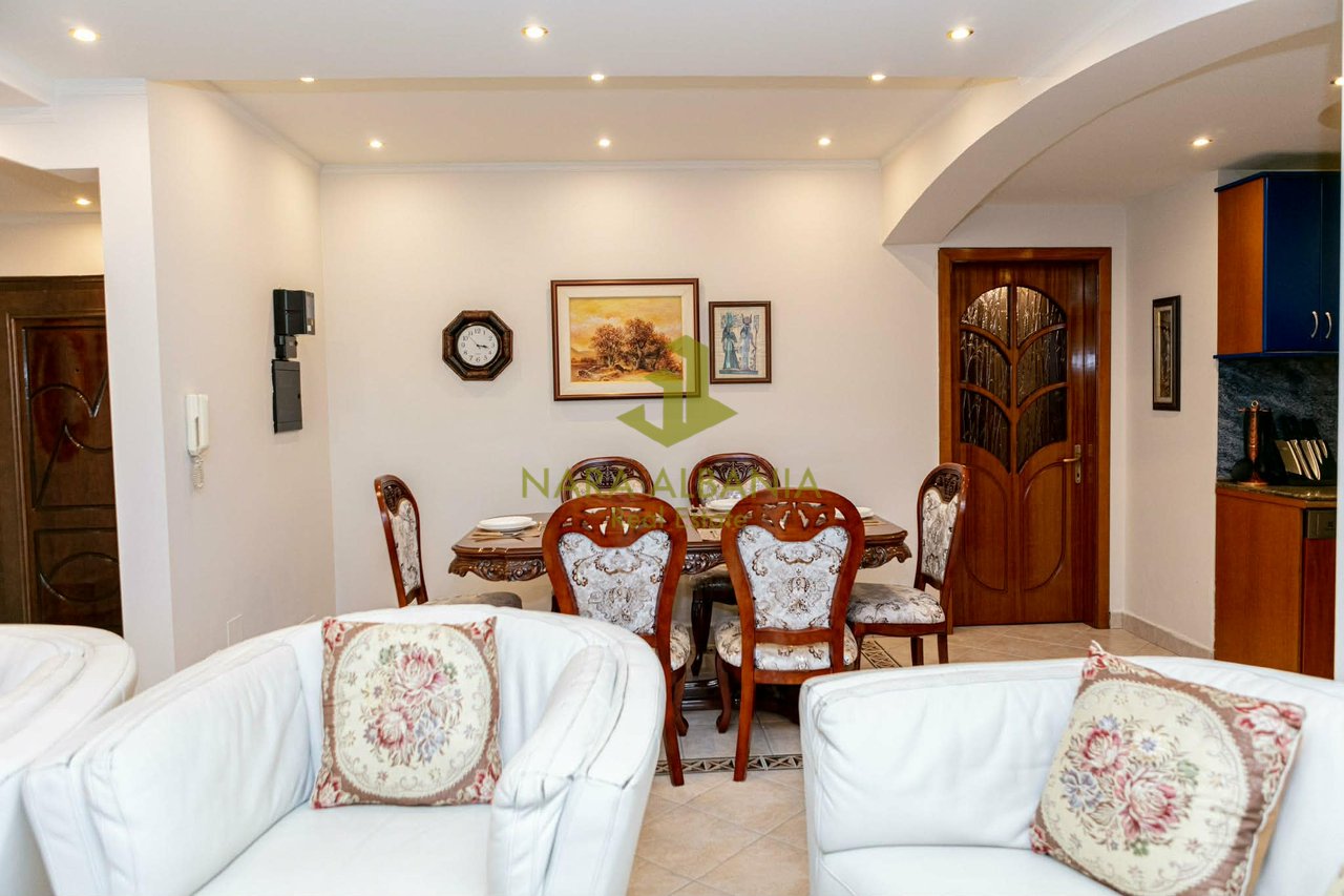 🏡 Apartament  2+1 me Qira+