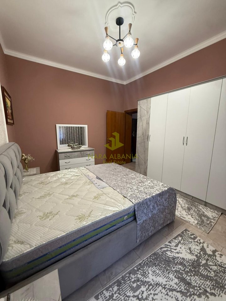 Apartament 2+1 me Qira – Vasil Shanto, pranë Stadiumit Dinamo