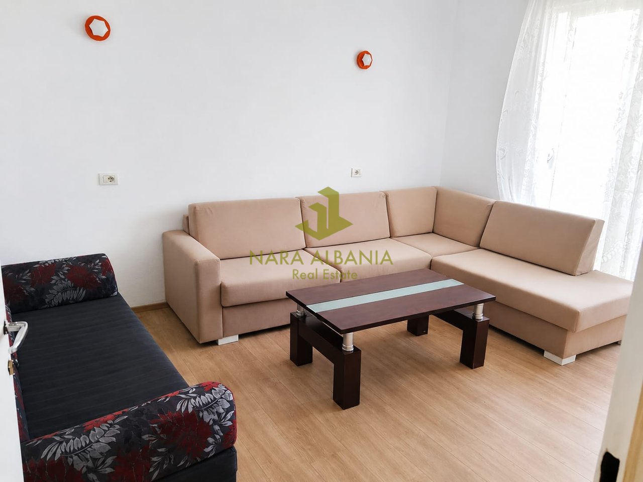 Apartament me Qira –Pranë Rrethit të Shkozës