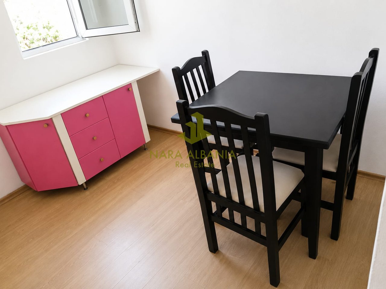 Apartament me Qira –Pranë Rrethit të Shkozës