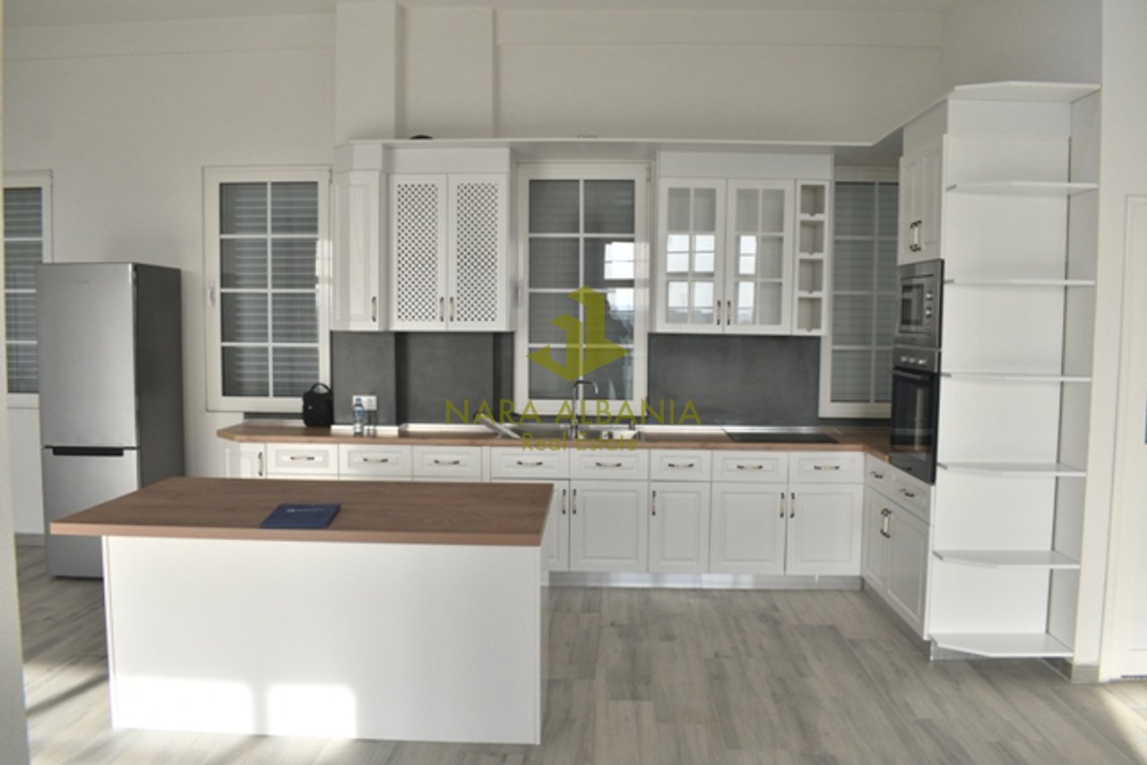 🏡 Apartament me qira – Rruga “Laze Ferraj”, Paskuqan