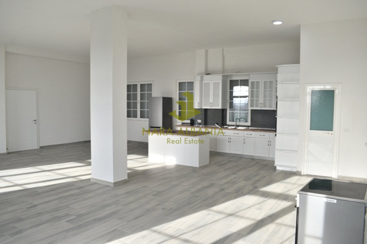 🏡 Apartament me qira – Rruga “Laze Ferraj”, Paskuqan