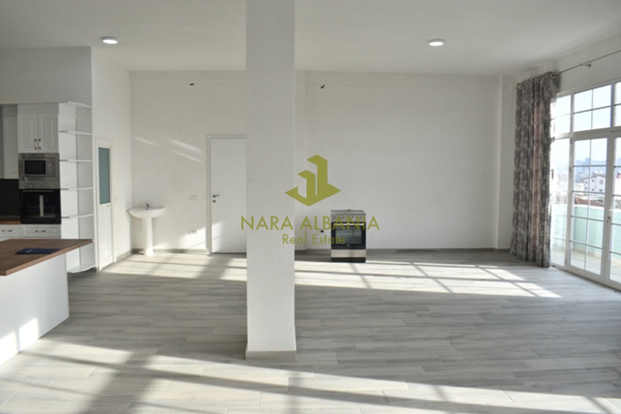 🏡 Apartament me qira – Rruga “Laze Ferraj”, Paskuqan