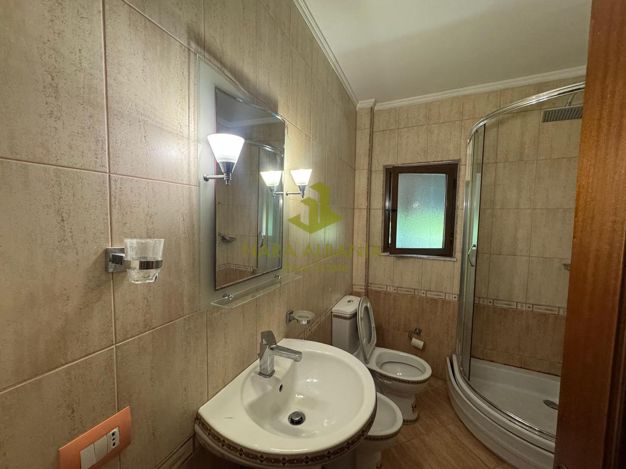 Apartament 1+1 me qira – Ali Demi, Tiranë
