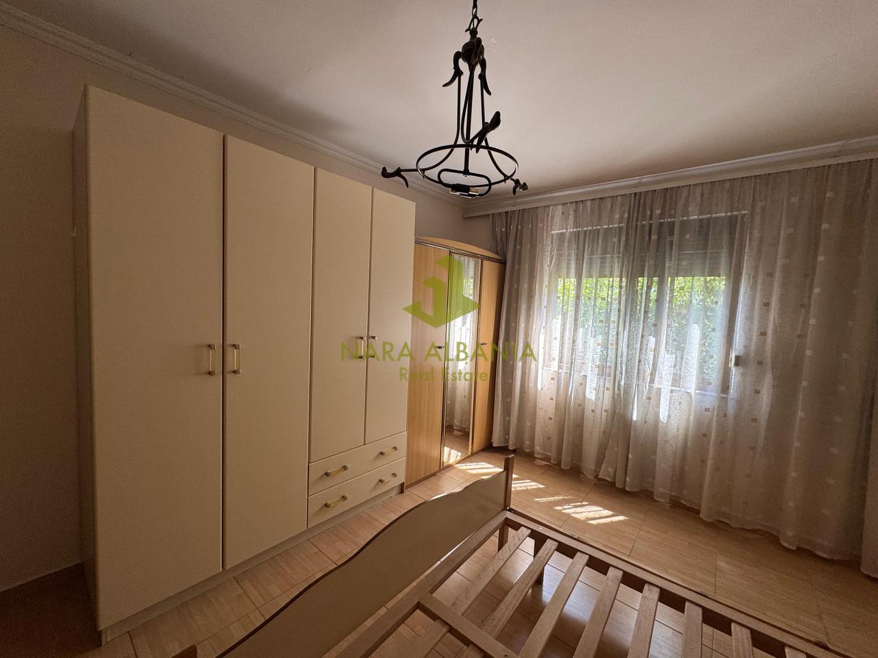 Appartamento 1+1 in affitto – Ali Demi, Tirana