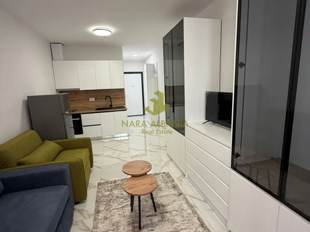 Garsoniere me qira te Kompleksi Aura, Laprake