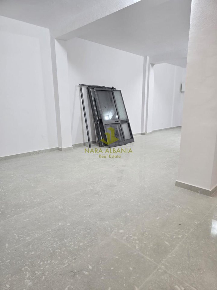 Jepet ambient biznesi me qira – Zona 21 Dhjetor